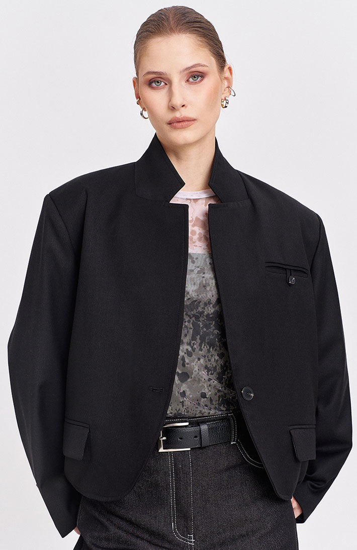 Жакет с объемными рукавами