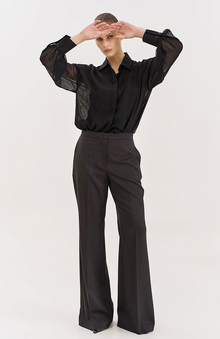 Блузка с объемными рукавами