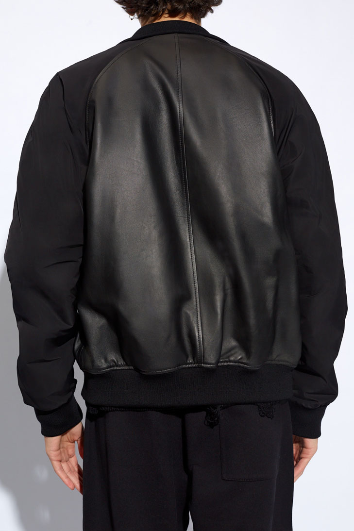 Кожаный бомбер с логотипом