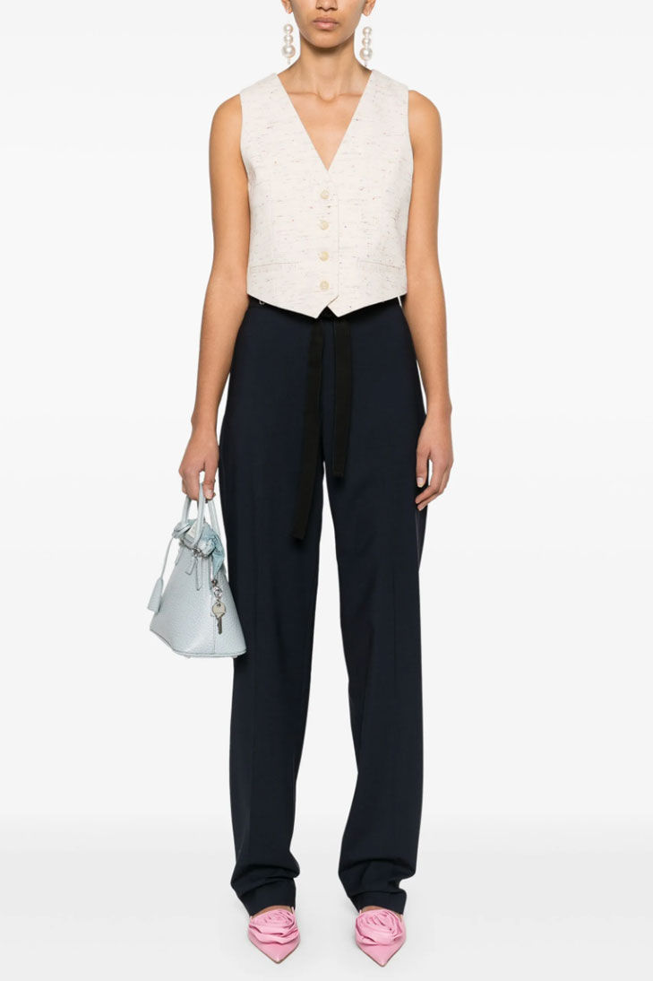 Жилет в мелкую  точку 