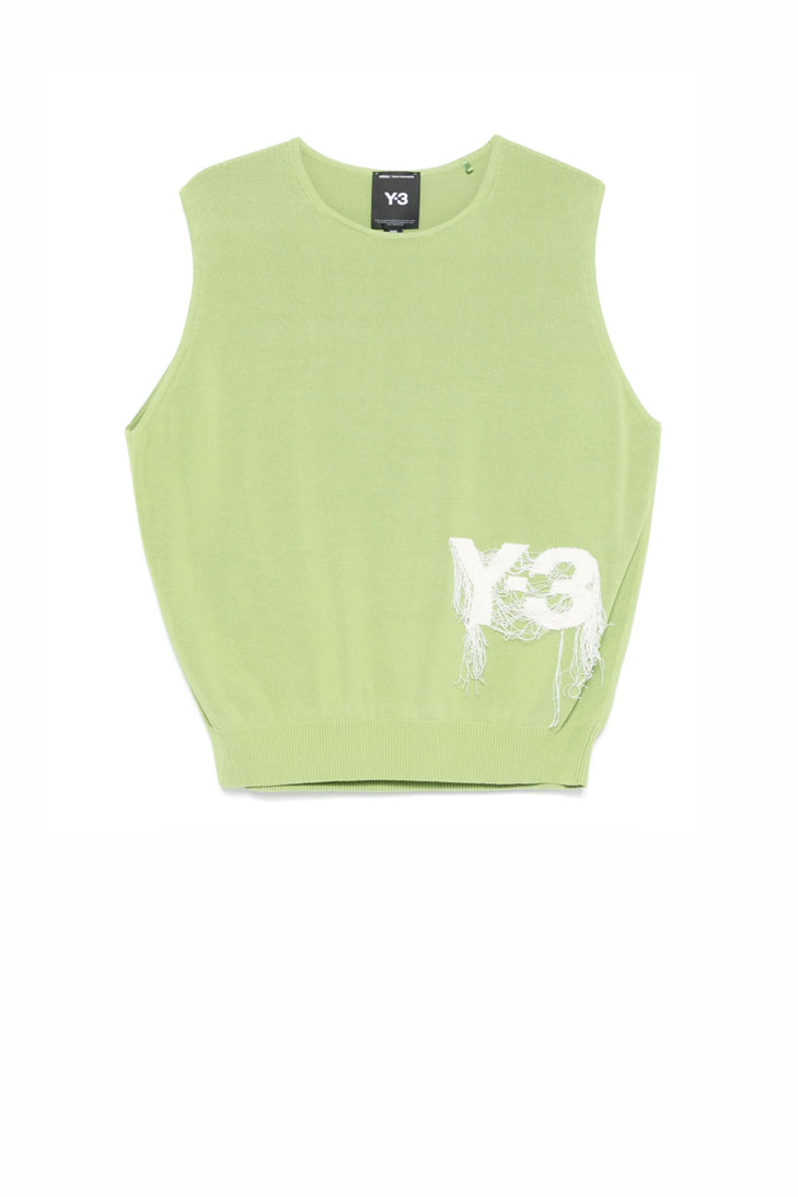 Жилет вязаный