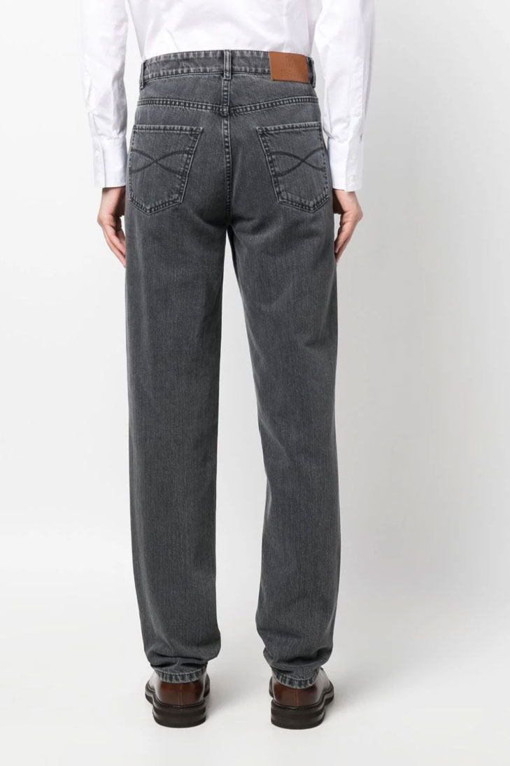 Джинсы зауженные