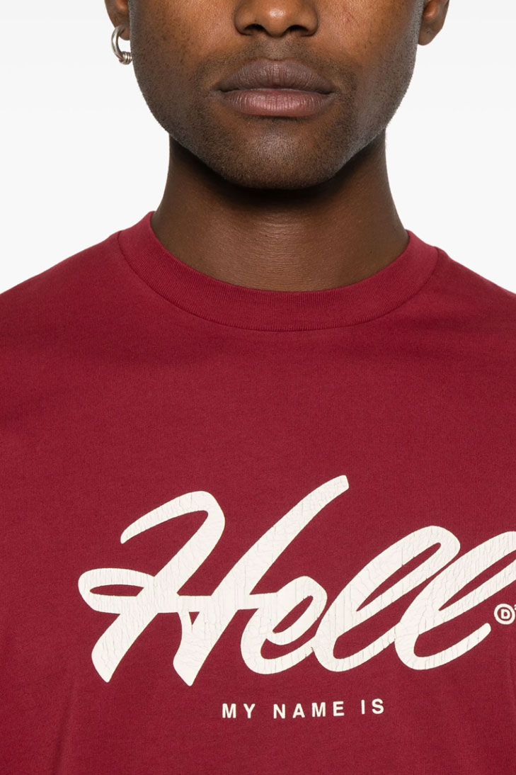 Футболка с логотипом