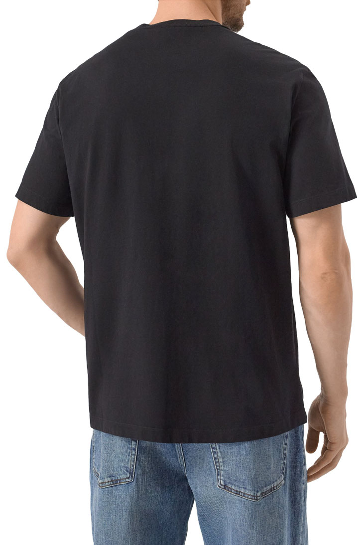 Футболка с вышитым логотипом