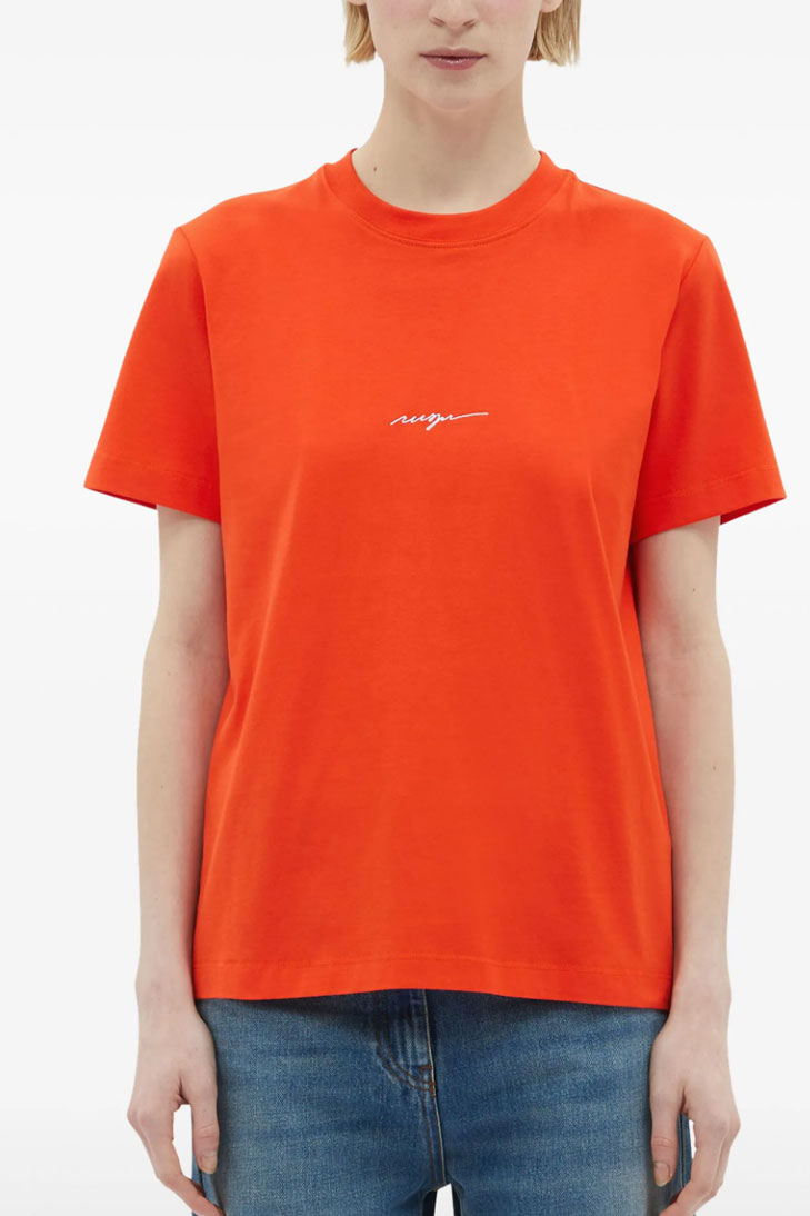 Футболка с логотипом