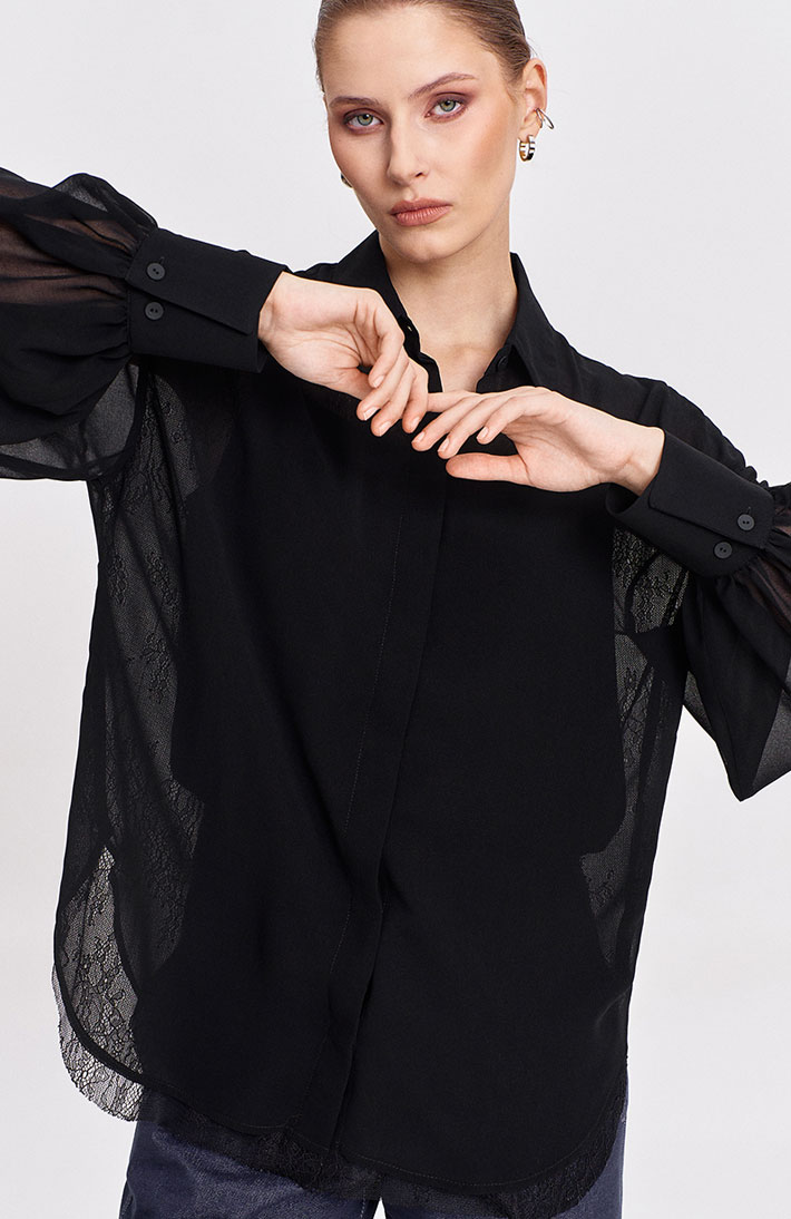 Блузка с объемными рукавами