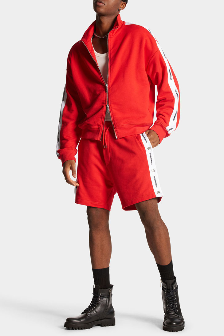 Шорты  c лампасами на заклепках