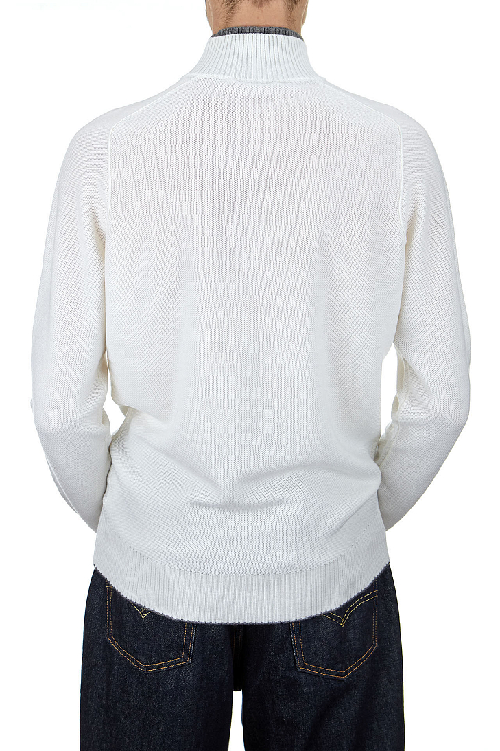 Джемпер с пуговицами на горловине