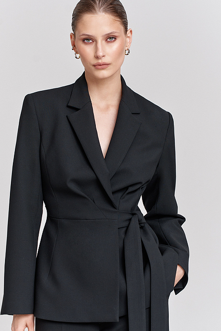 Жакет с поясом