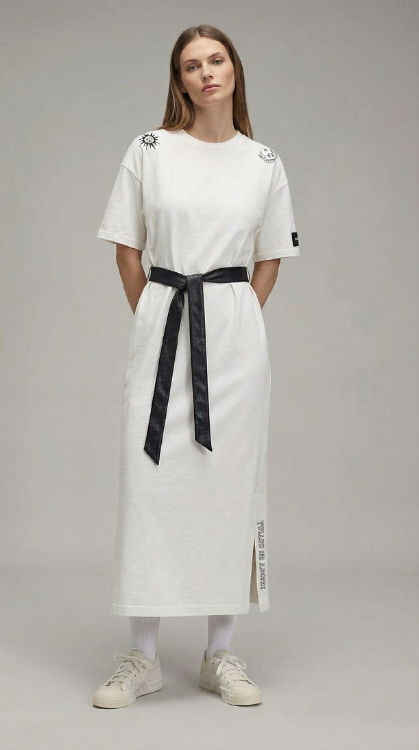 Платье с поясом