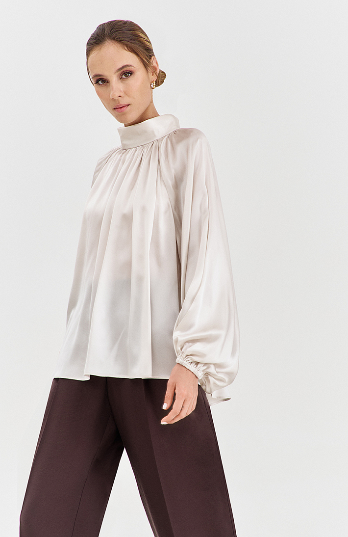 Блузка шелковистая