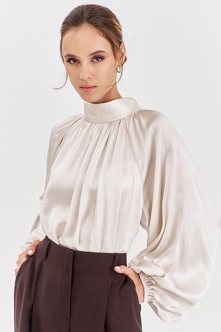 Блузка шелковистая