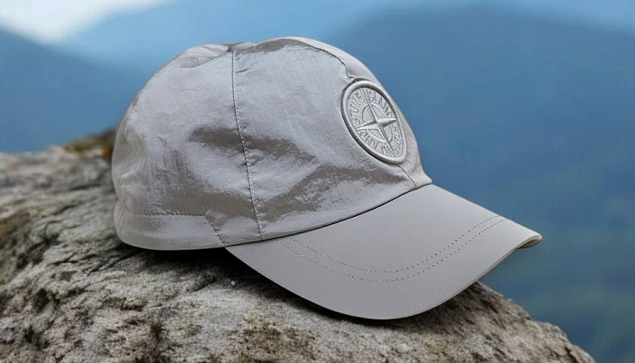 Аксессуары Stone Island: как бейсболки и головные уборы дополняют образ